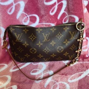 Louis Vuitton Monogram Pochette